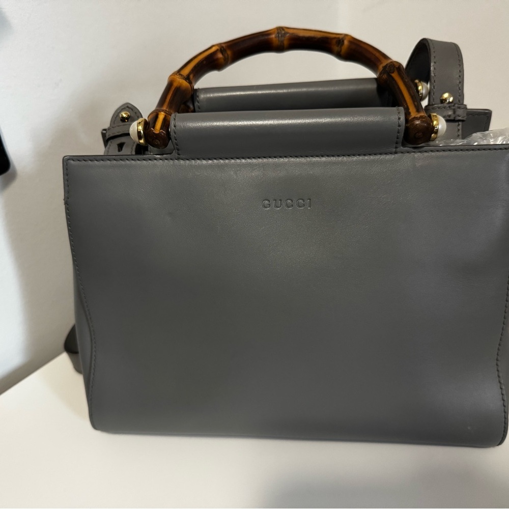 Preowned Gucci Gray Leather Satchel with Bamboo Handle and crossbody strap - Picture 7 of 12